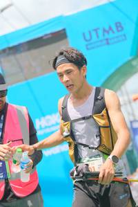 BIB: 950
                            <button type="button" onclick="openModal(21762063)" class="btn btn-primary btn-sm float-right btn-popup" data-toggle="modal" data-target=".modal-high-quality">
                        <i class="fas fa-shopping-cart"></i> Add to Cart
                    </button>
                                            <button type="button" onclick="isThisMe(21762063, true)" class="btn btn-success btn-sm float-right btn-popup btn-isme hidden" data-toggle="tooltip" data-placement="bottom" title="นี่คือรูปของคุณใช่ไหม คลิกที่นี่เพื่อเอาเข้าอัลบั้ม">
                        <i class="fas fa-plus"></i> Add to album
                    </button>
                    <button type="button" onclick="isThisMe(21762063, false)" class="btn btn-warning btn-sm float-right btn-popup btn-isnotme hidden">
                        <i class="fas fa-ban"></i> Remove from album
                    </button>